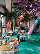 Afbeelding in Gallery-weergave laden, Epoxytafels By Ami Urban Bistro Rotterdam