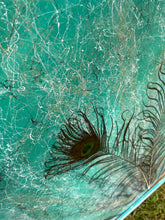 Afbeelding in Gallery-weergave laden, Mr. Peacock green