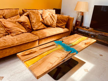 Afbeelding in Gallery-weergave laden, Salontafel van kersenhout en epoxy
