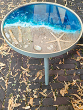 Afbeelding in Gallery-weergave laden, Ocean Beach Kauna'oa Bay | Houten bijzettafel