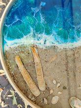 Afbeelding in Gallery-weergave laden, Ocean Beach Kauna'oa Bay | Houten bijzettafel