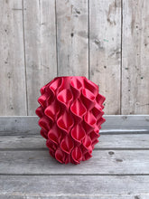 Afbeelding in Gallery-weergave laden, Lelievaas 33cm 3D geprinte vaas roze