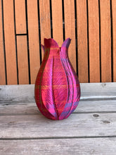 Afbeelding in Gallery-weergave laden, Tulpvaas 32cm 3D geprinte vaas kameleon