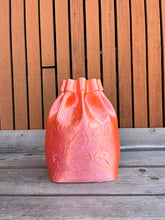 Afbeelding in Gallery-weergave laden, Bloom Bag Vaas 32cm 3D Geprinte Vaas kameleon oranje