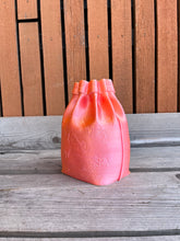Afbeelding in Gallery-weergave laden, Bloom Bag Vaas 20cm 3D Geprinte Vaas kameleon oranje