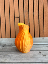 Afbeelding in Gallery-weergave laden, Bladvaas 32cm 3D geprinte vaas Kameleon Oranje