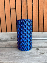 Afbeelding in Gallery-weergave laden, Cilindervaas 26cm 3D geprinte vaas kameleon paars