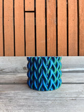 Afbeelding in Gallery-weergave laden, Cilindervaas 10cm 3D geprinte vaas kameleon groen S