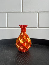 Afbeelding in Gallery-weergave laden, Golfvaas 17cm 3D geprinte vaas Kameleon Rood