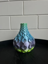 Afbeelding in Gallery-weergave laden, Rondovaas 20cm 3D geprinte vaas Kameleon Blauw