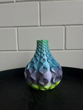 Afbeelding in Gallery-weergave laden, Rondovaas 20cm 3D geprinte vaas Kameleon Blauw
