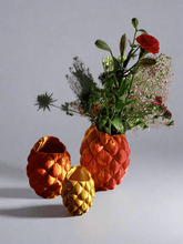 Afbeelding in Gallery-weergave laden, Kussenvaas 31cm 3D geprinte vaas rood/goud