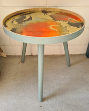 Afbeelding in Gallery-weergave laden, Retro colors | Houten Bijzettafel