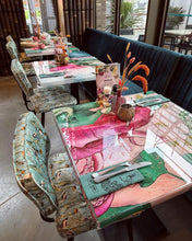 Afbeelding in Gallery-weergave laden, Epoxytafels By Ami Urban Bistro Rotterdam