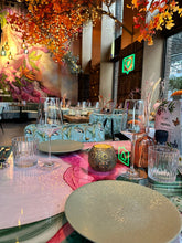 Afbeelding in Gallery-weergave laden, Epoxytafels By Ami Urban Bistro Rotterdam