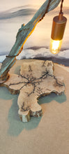 Afbeelding in Gallery-weergave laden, Lichtenberg Classic Wood Lamp
