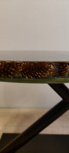 Afbeelding in Gallery-weergave laden, Epoxytable Pinecone