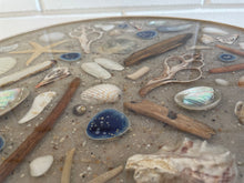 Afbeelding in Gallery-weergave laden, Starfish Shell Epoxy Beach | Houten bijzettafel
