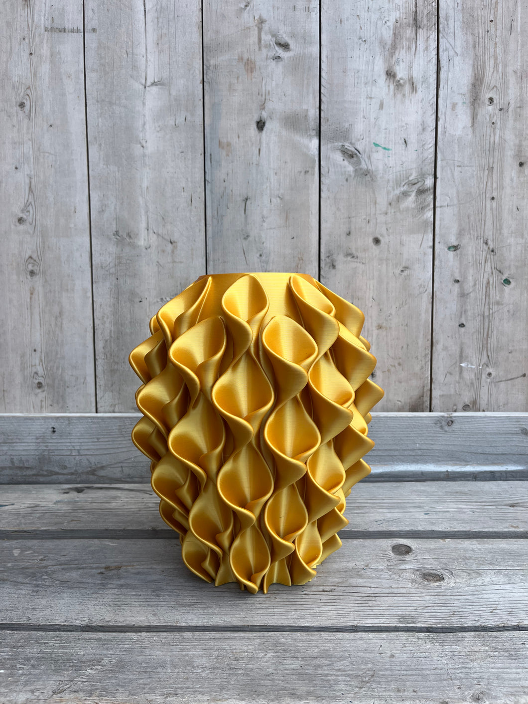 Lelievaas 33cm 3D geprinte vaas goud