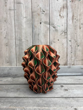 Afbeelding in Gallery-weergave laden, Lelievaas 33cm 3D geprint brons,blauw, groen
