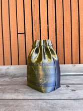 Afbeelding in Gallery-weergave laden, Tas vaas 3D Geprinte Bloem Tas Vaas kameleon geel L
