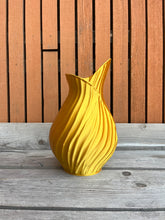 Afbeelding in Gallery-weergave laden, Bladvaas 3D geprinte vaas goud L
