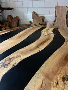 Eettafel Wood & Matte Black