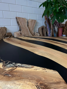 Eettafel Wood & Matte Black