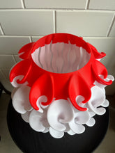 Afbeelding in Gallery-weergave laden, Lelievaas 50cm 3D geprinte vaas Roodkapje
