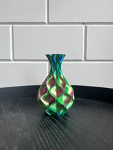 Afbeelding in Gallery-weergave laden, Golfvaas 17cm 3D geprinte vaas Kameleon Blauw
