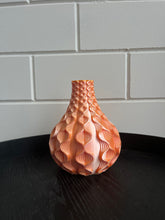 Afbeelding in Gallery-weergave laden, Rondovaas 20cm 3D geprinte vaas Kameleon Oranje
