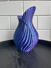 Afbeelding in Gallery-weergave laden, Bladvaas 32cm 3D geprinte vaas Kameleon Paars
