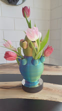 Video laden en afspelen in Gallery-weergave, Tulpen vaas 3D geprint
