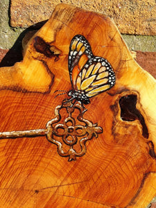 Golden Butterfly | Houten wandplankje
