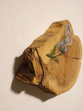 Afbeelding in Gallery-weergave laden, Blue flower | Houten wandplankje
