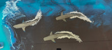Afbeelding in Gallery-weergave laden, Epoxy shark table
